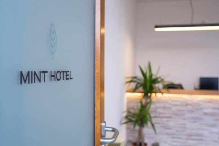 Mint Hotel 普里兹伦 外观 照片